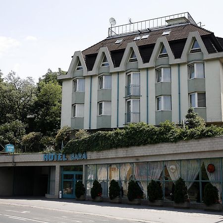 Hotel Bara Junior Budapest Luaran gambar