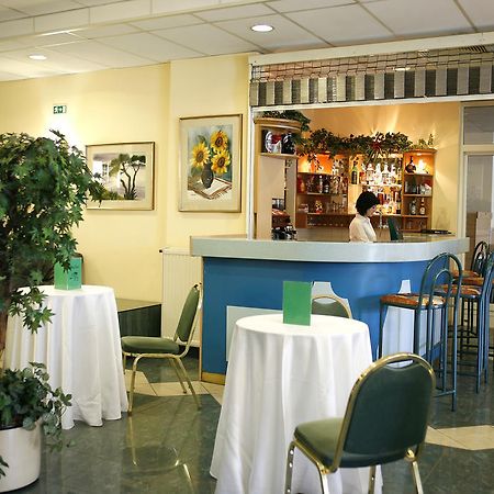 Hotel Bara Junior Budapest Restoran gambar