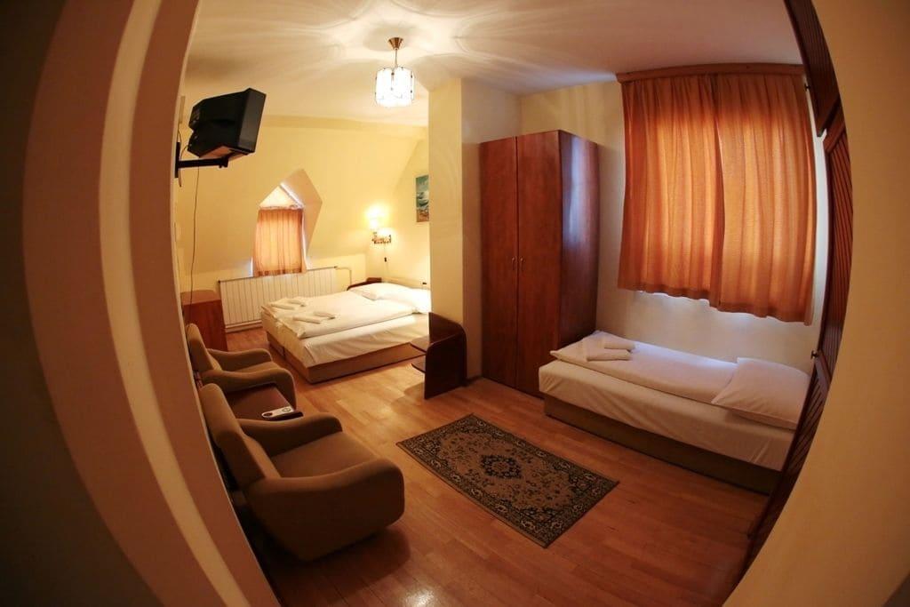 Hotel Bara Junior Budapest Luaran gambar