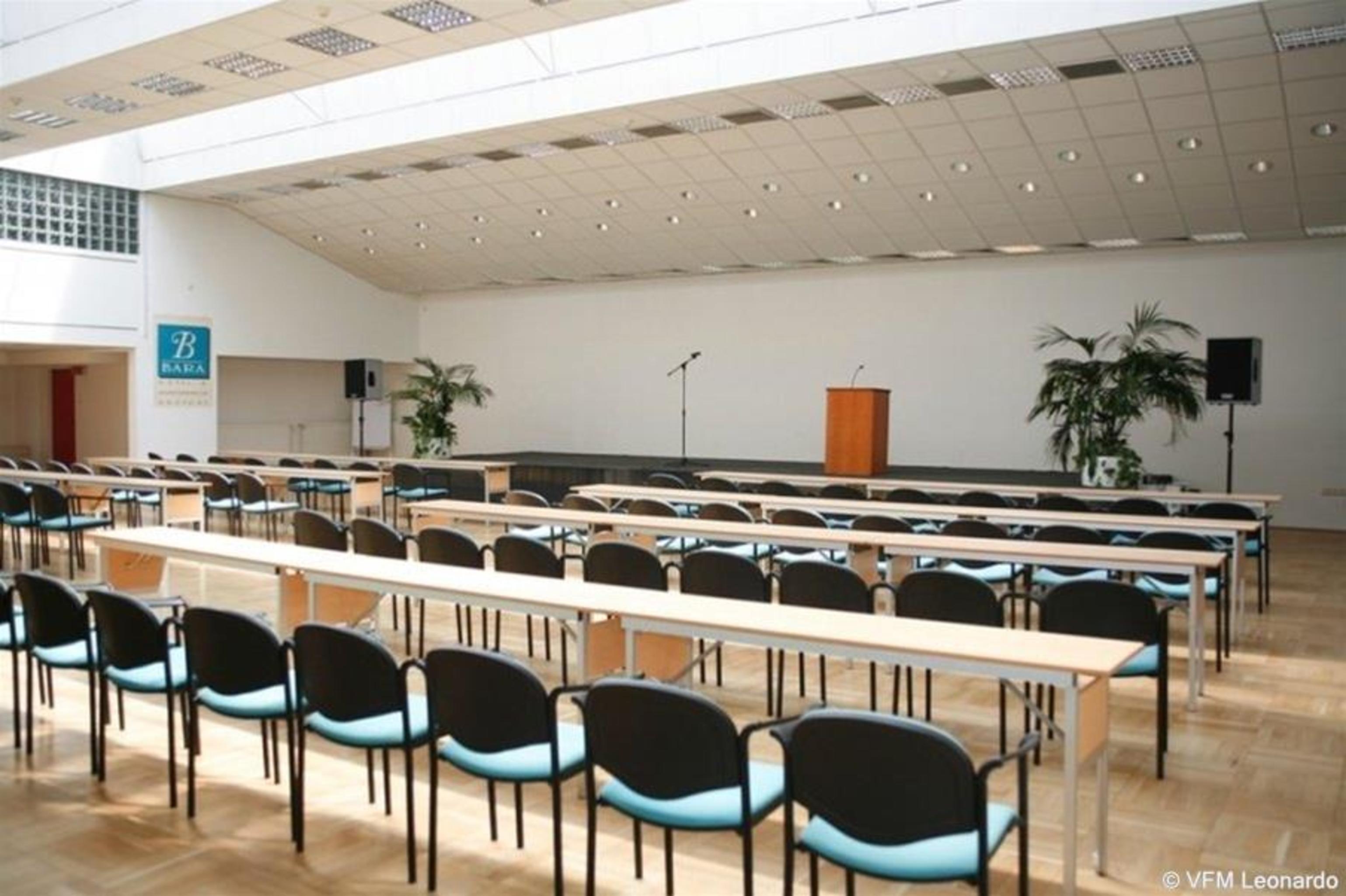 Hotel Bara Junior Budapest Luaran gambar