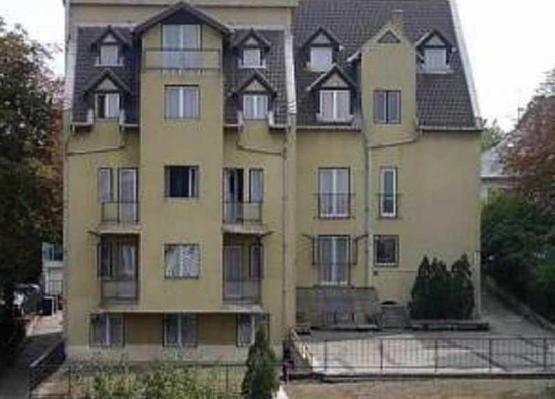 Hotel Bara Junior Budapest Luaran gambar