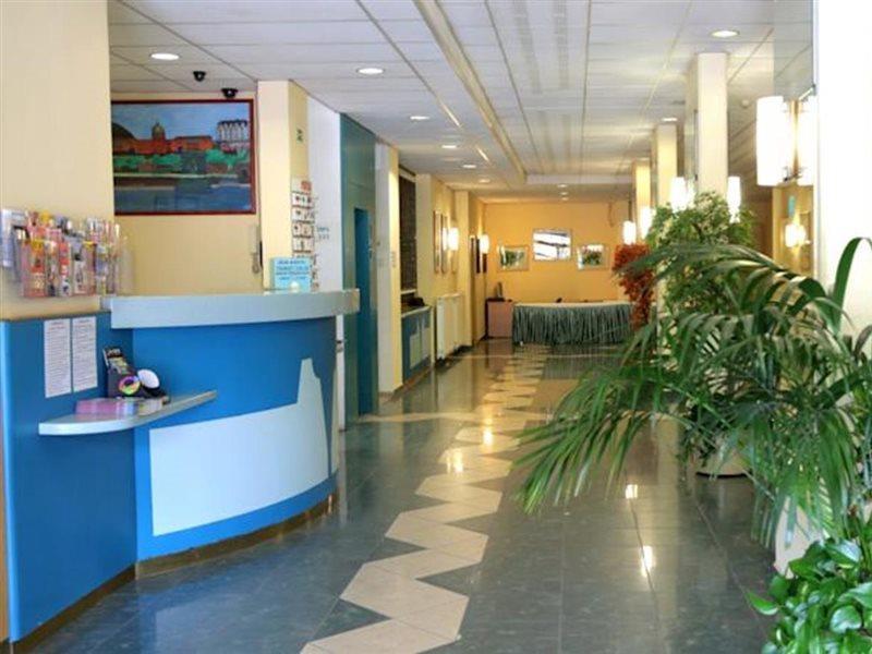 Hotel Bara Junior Budapest Luaran gambar